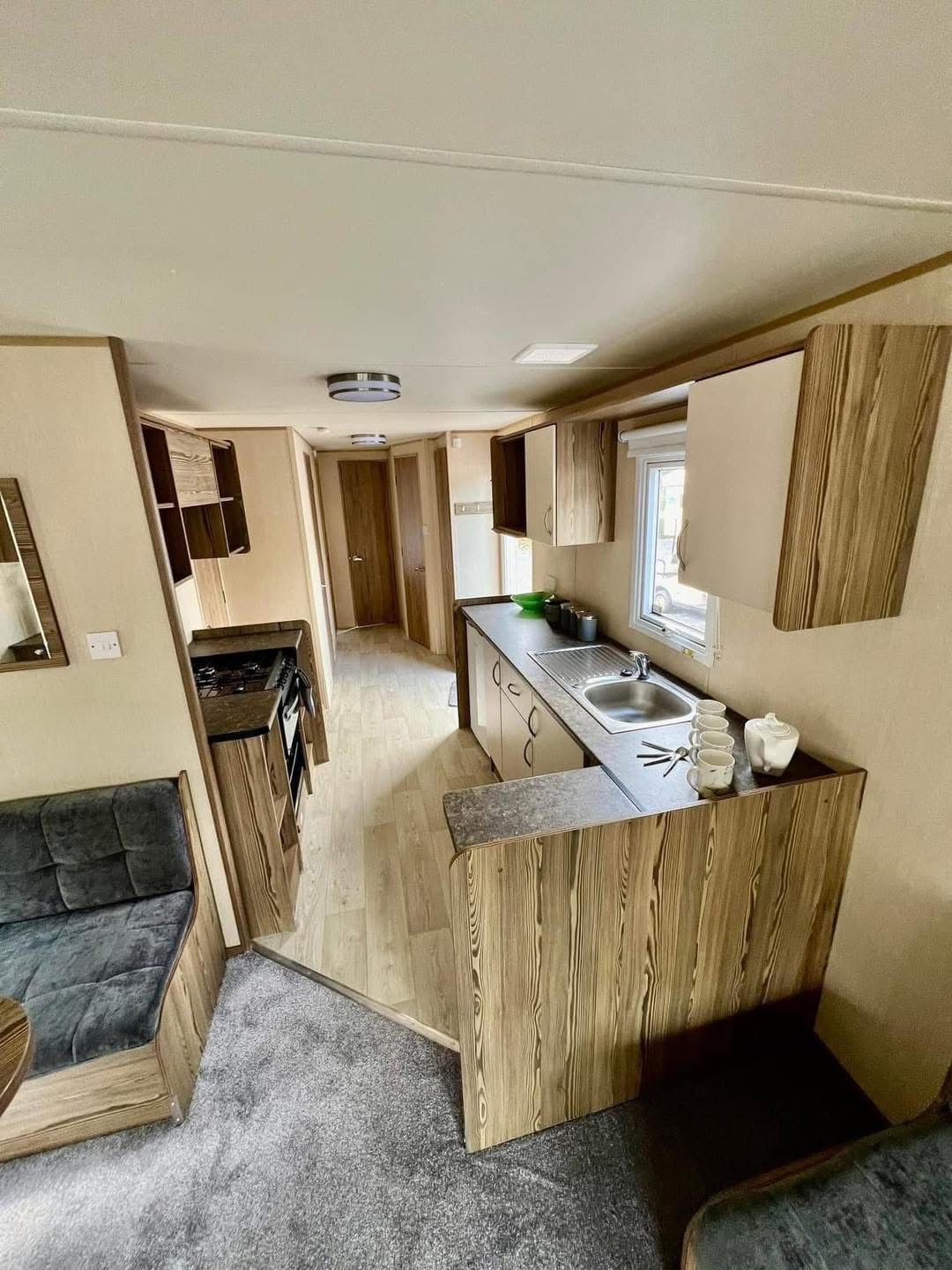 2013 ABI Horizon For Sale At Lyons Holiday Parks - Eryl Hall (4)
