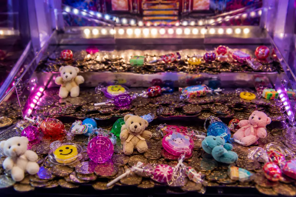2p coin pushers in Lyons arcades