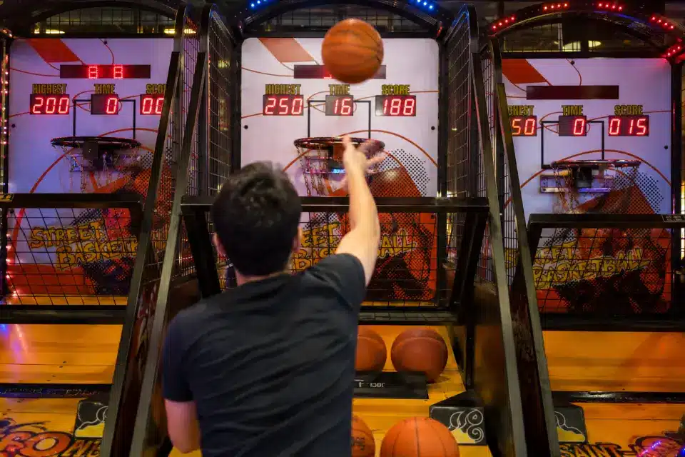 Basketball throwing games