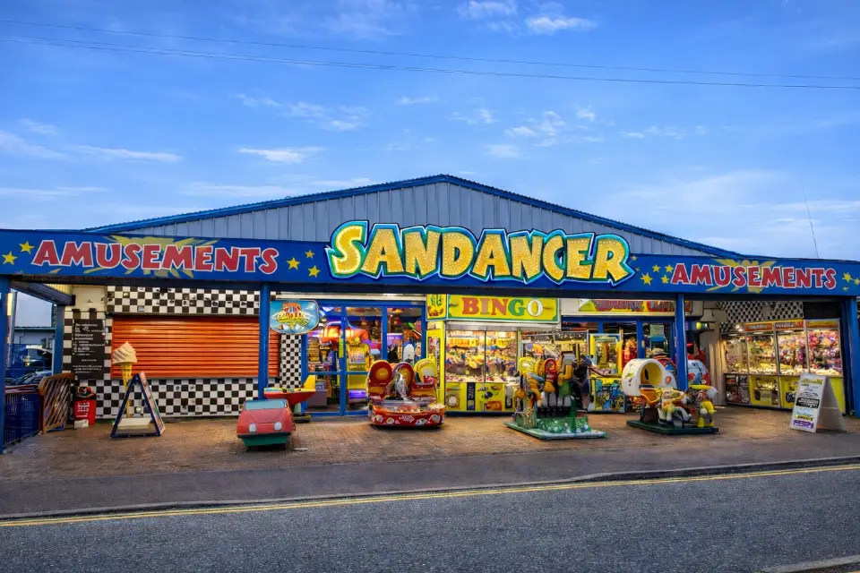 2p coin pushers in Lyons arcades