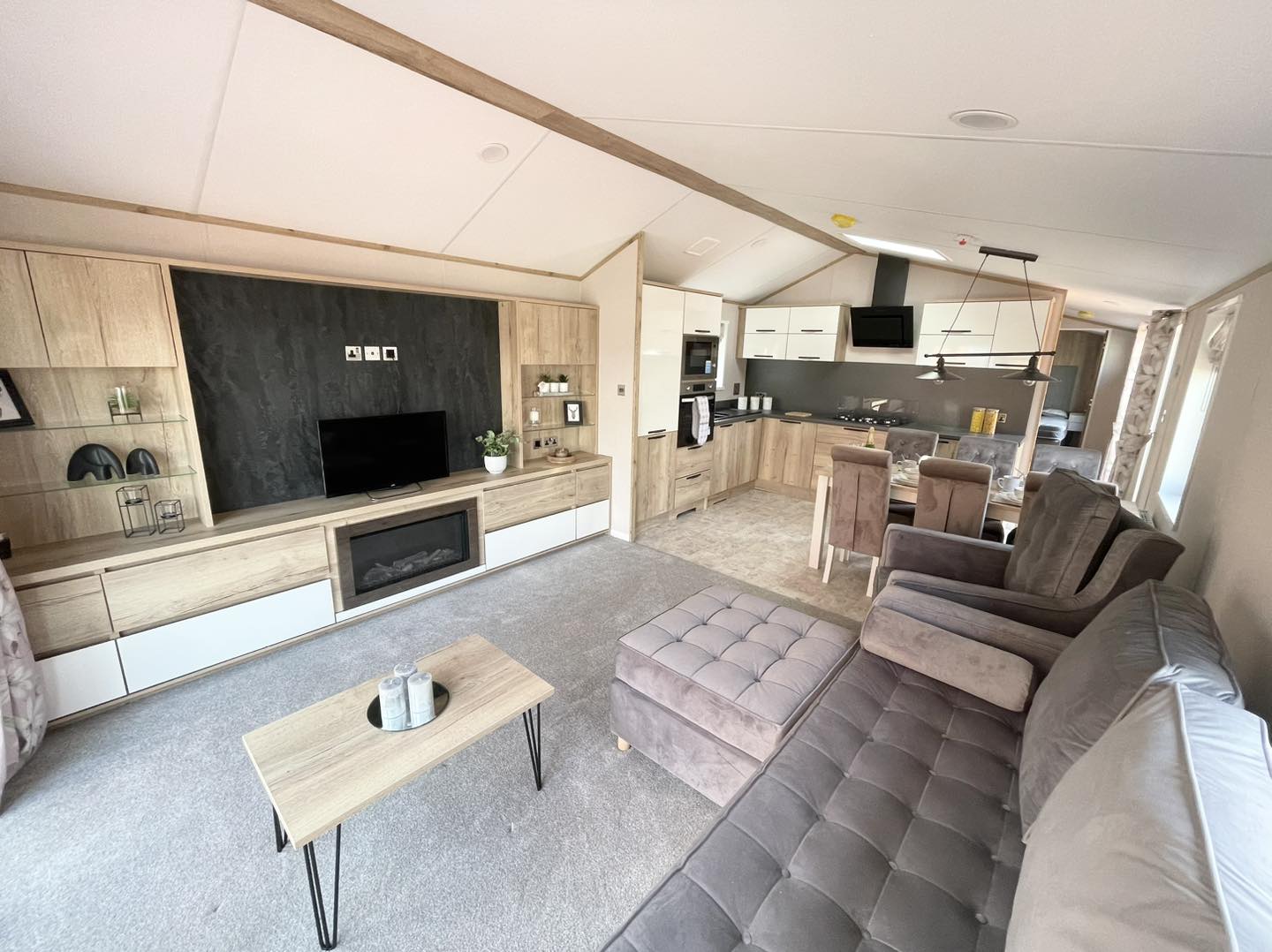 Lounge area of 2023 Atlas Ovation