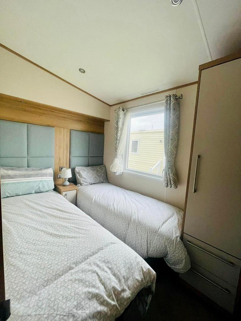 ABI Clarendon For Sale At Lyons Holiday Parks (12)