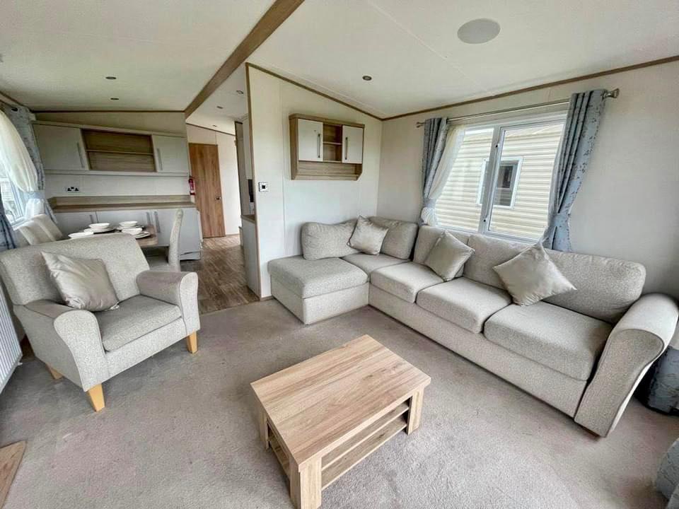 ABI Clarendon For Sale At Lyons Holiday Parks (13)