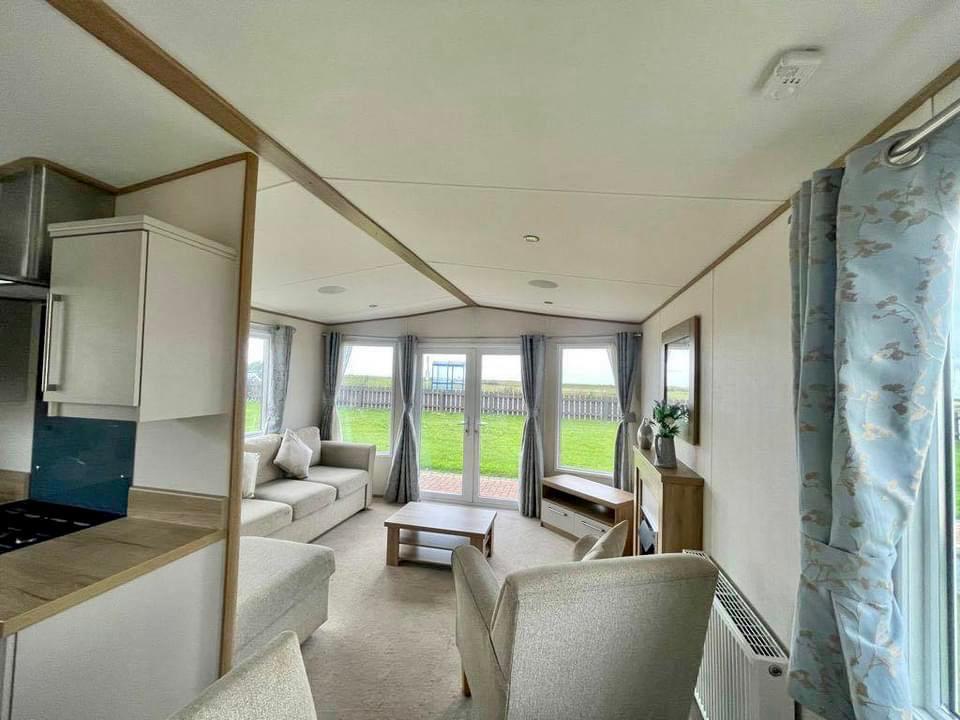 ABI Clarendon For Sale At Lyons Holiday Parks (3)