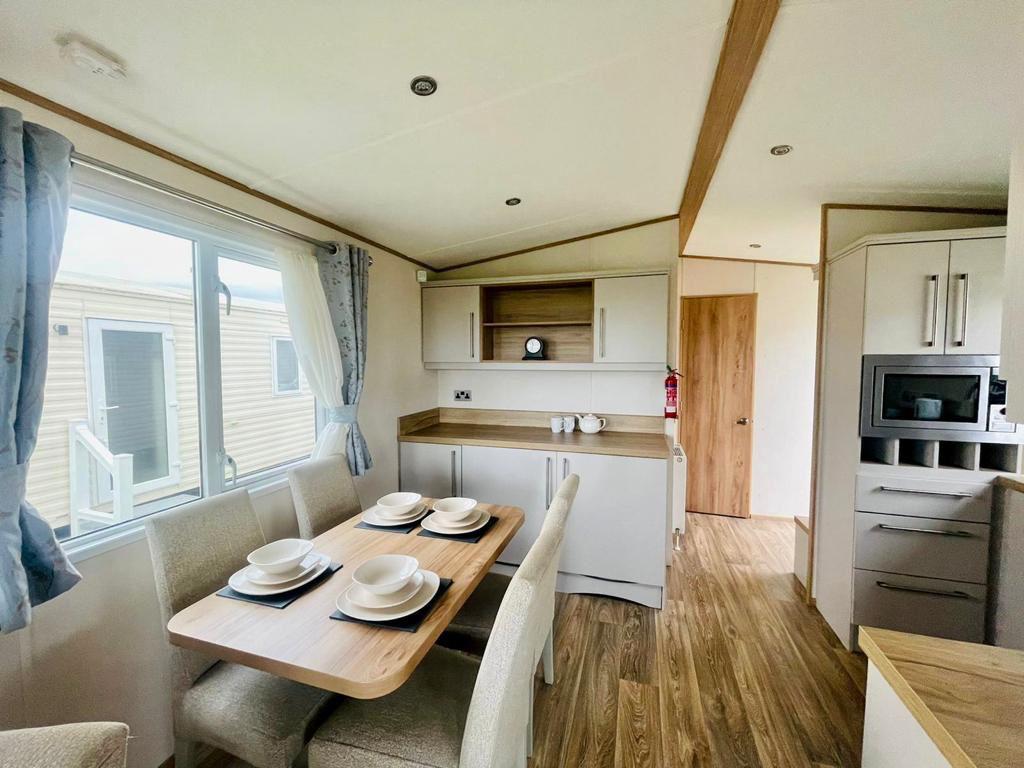 ABI Clarendon For Sale At Lyons Holiday Parks (7)