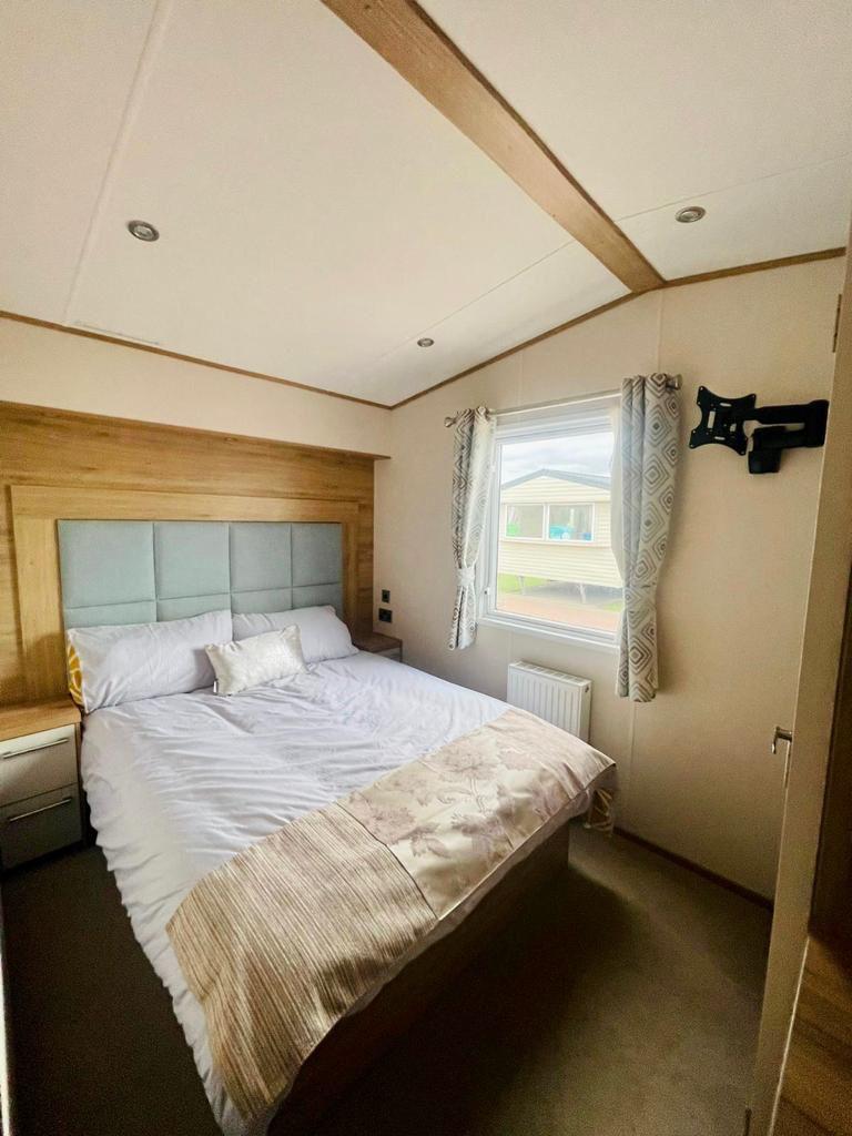 ABI Clarendon For Sale At Lyons Holiday Parks (9)