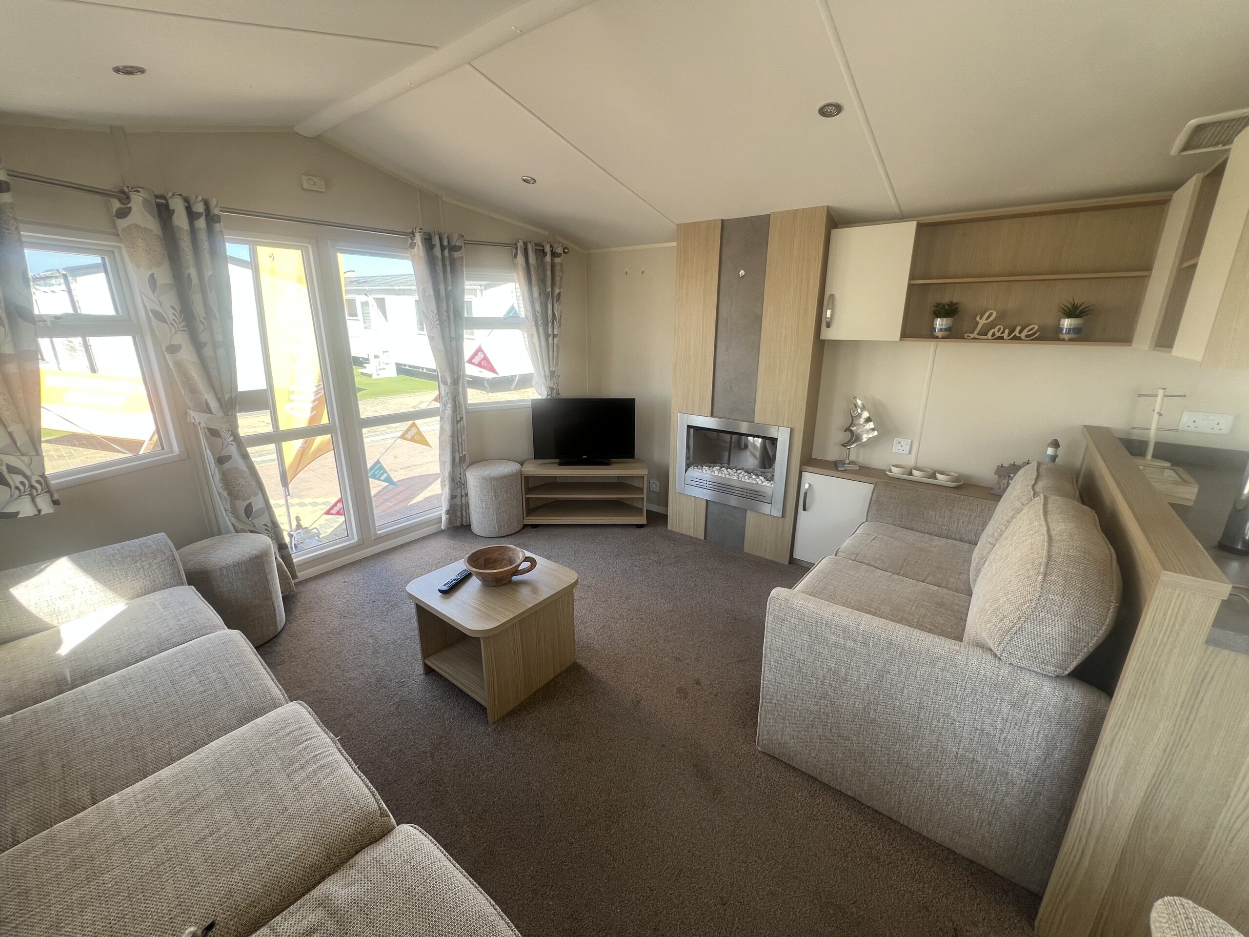 Willerby Brockenhurst for sale at Robin Hood (4)