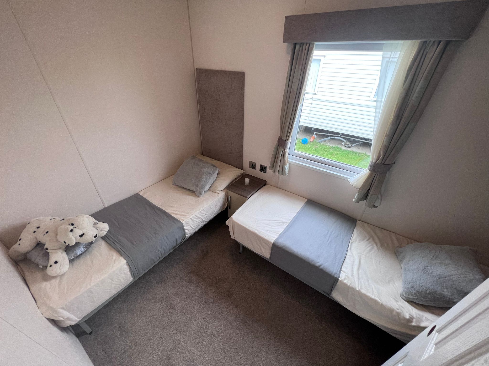 fb48608e2a504bbfbc8a4d40fe46de34