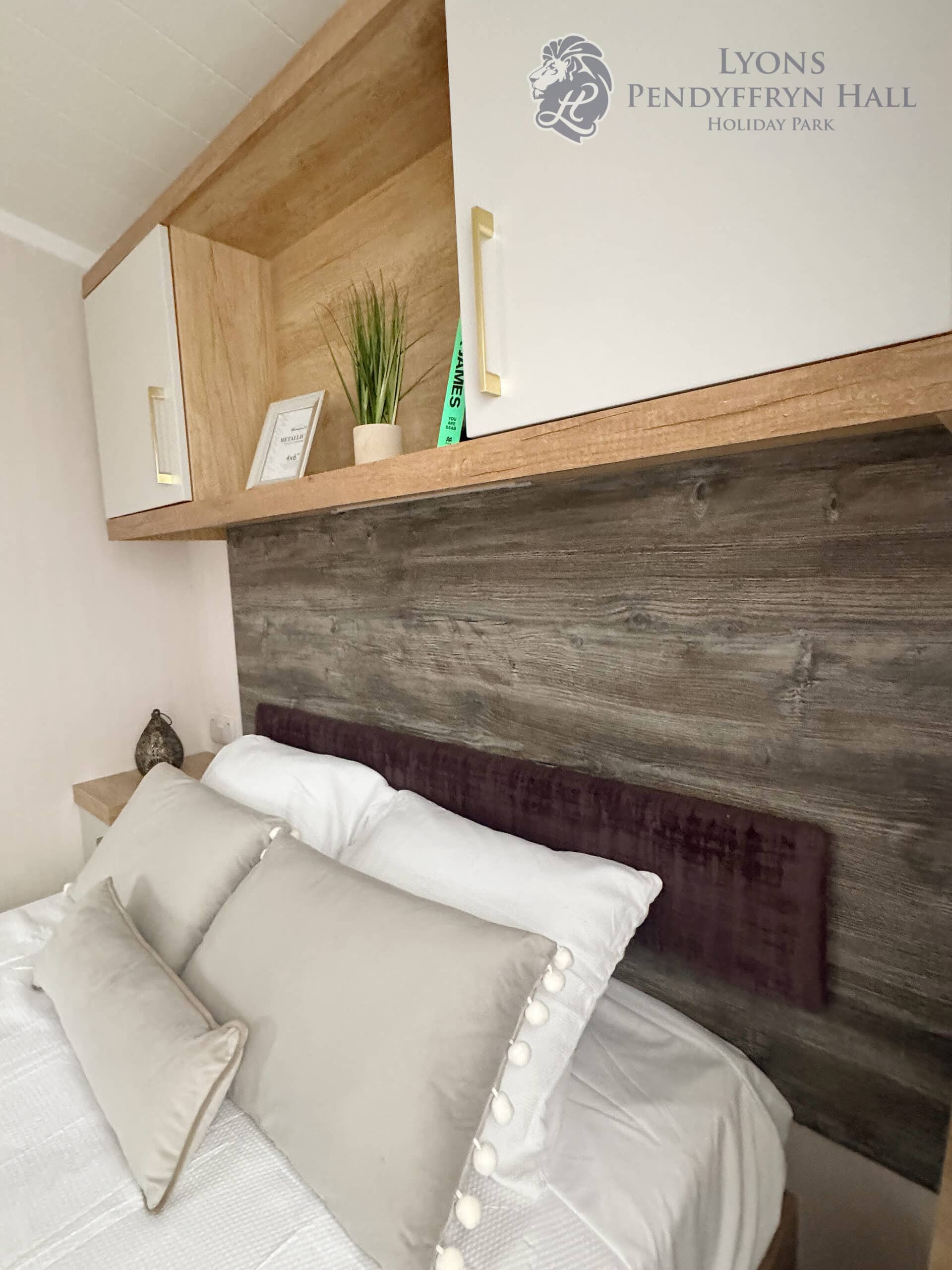 {"tiktok_developers_3p_anchor_params":"{"client_key":"aw889s25wozf8s7e","picture_template_id":"","source_type":"vicut","capability_name":"retouch_edit_tool"}","editType":"image_edit","exportType":"image_export","pictureId":"D4A83C16-FDEB-4700-80A7-DC5D2F88A3BB","data":{},"source_type":"vicut"}