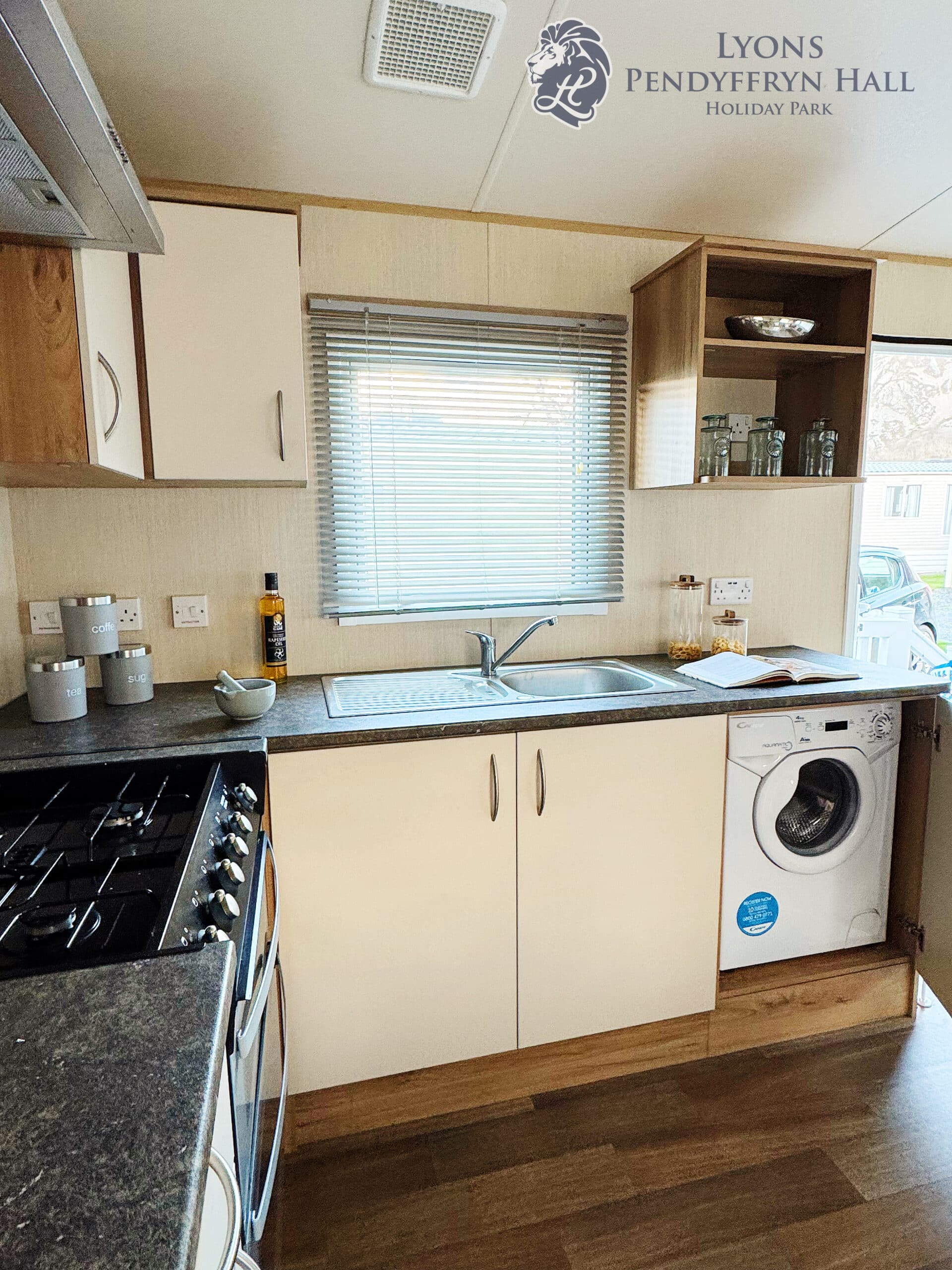 {"data":{},"source_type":"vicut","editType":"image_edit","tiktok_developers_3p_anchor_params":"{"picture_template_id":"","client_key":"aw889s25wozf8s7e","capability_name":"retouch_edit_tool","source_type":"vicut"}","exportType":"image_export","pictureId":"D9E45D04-8A46-4E45-8D7D-08B7939E1643"}