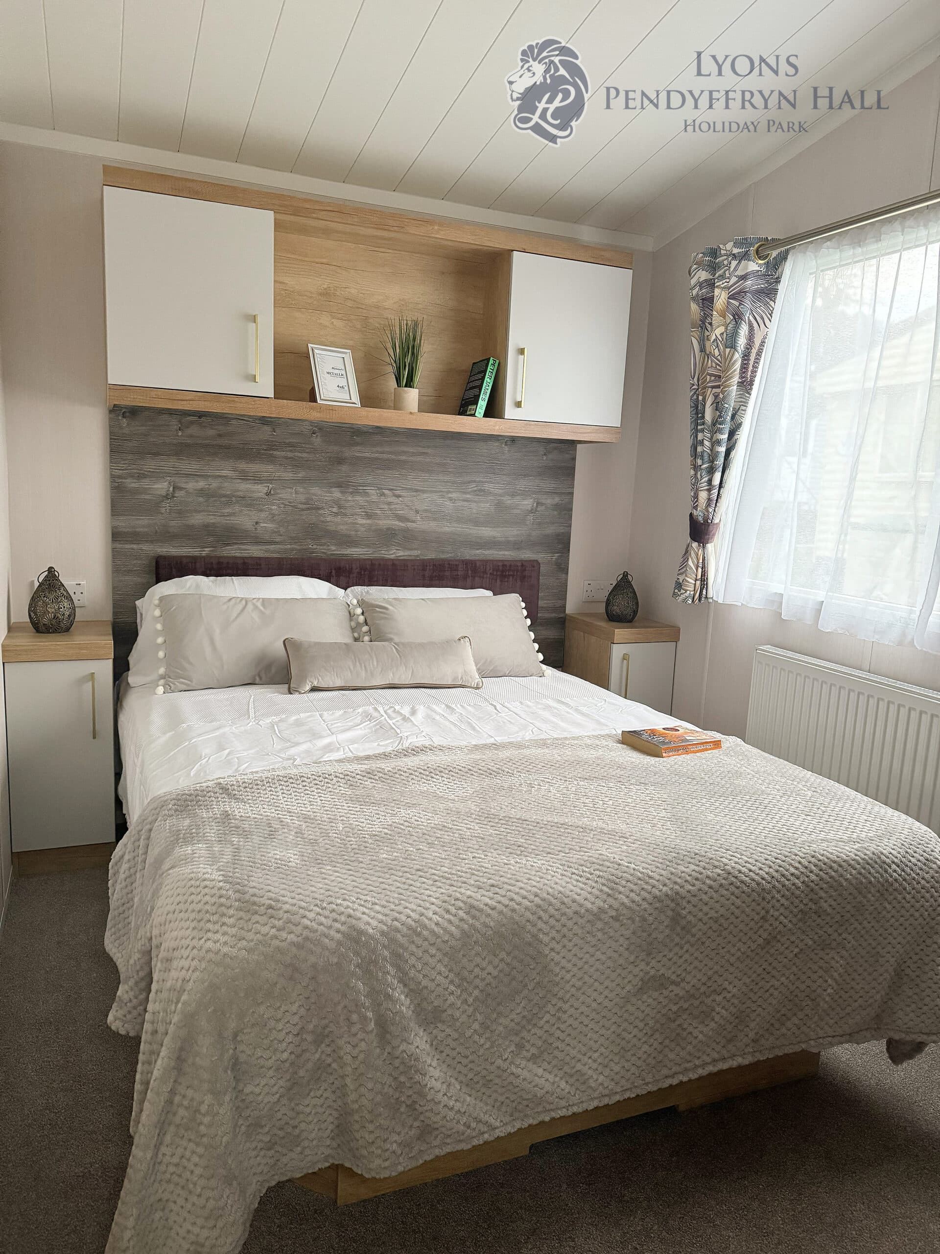 {"data":{},"pictureId":"7B86B7E1-0B56-46A9-9D77-312E90D6371A","editType":"image_edit","source_type":"vicut","tiktok_developers_3p_anchor_params":"{"client_key":"aw889s25wozf8s7e","picture_template_id":"","source_type":"vicut","capability_name":"retouch_edit_tool"}","exportType":"image_export"}