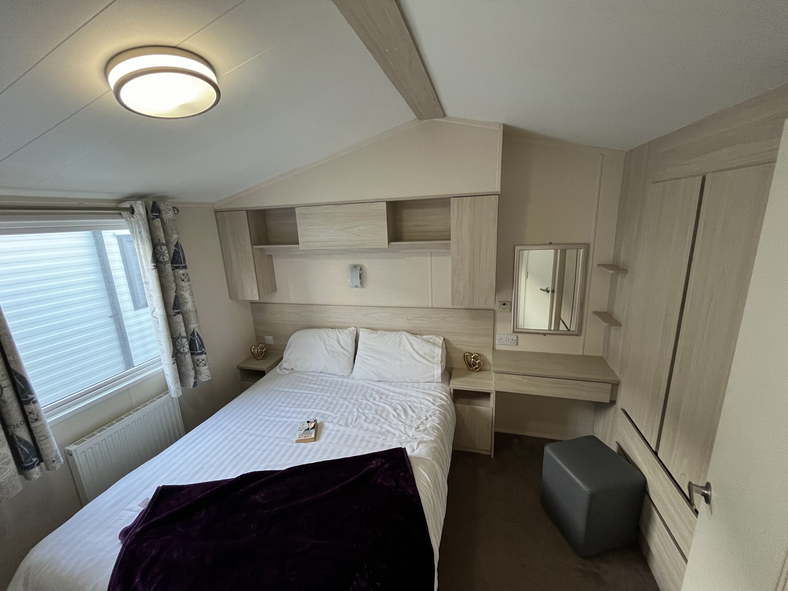 Bedroom of 2014 Atlas Ruby